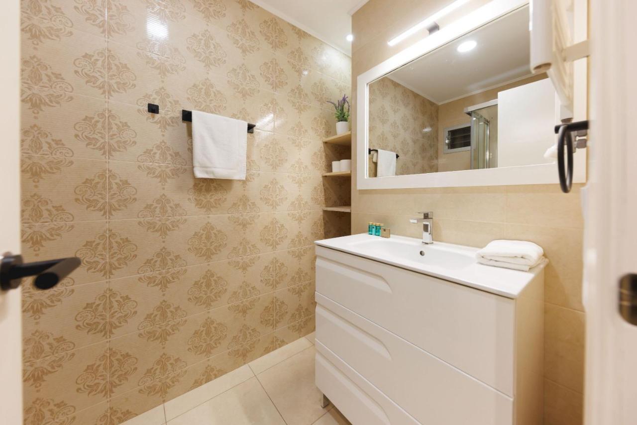 Bravissimo Figuerola, Spacious 3-Bedroom Apartment Girona Dış mekan fotoğraf