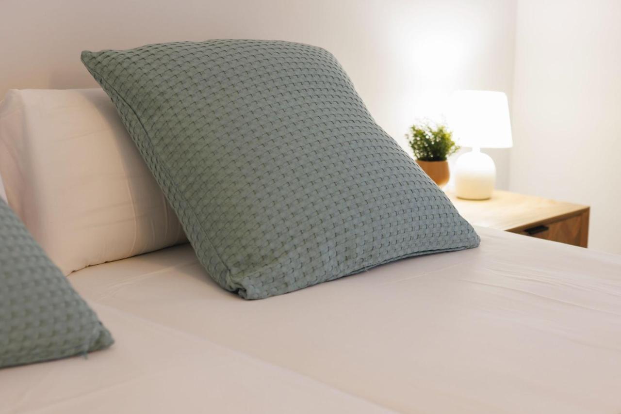Bravissimo Figuerola, Spacious 3-Bedroom Apartment Girona Dış mekan fotoğraf