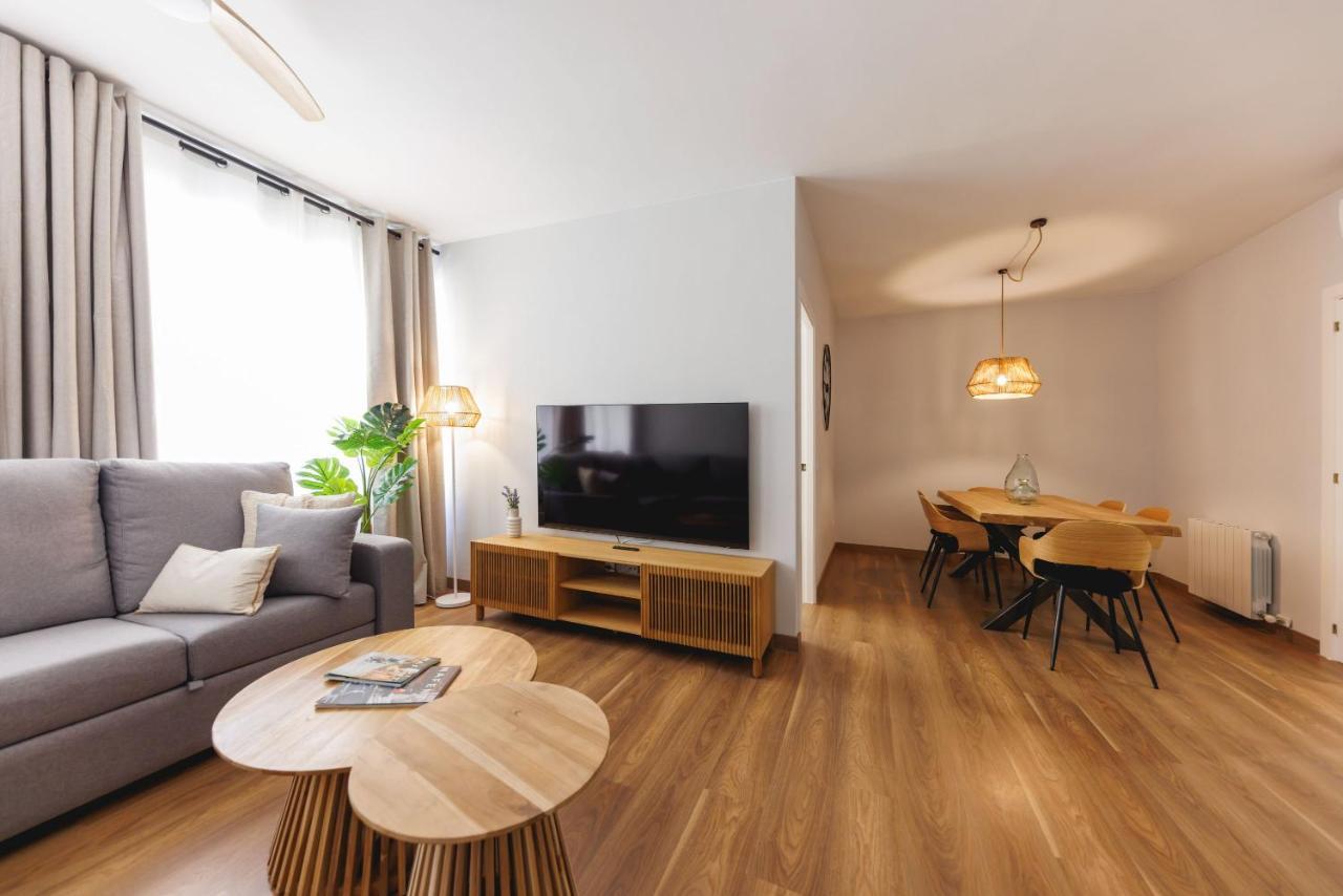 Bravissimo Figuerola, Spacious 3-Bedroom Apartment Girona Dış mekan fotoğraf