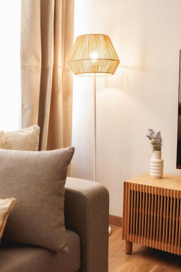 Bravissimo Figuerola, Spacious 3-Bedroom Apartment Girona Dış mekan fotoğraf